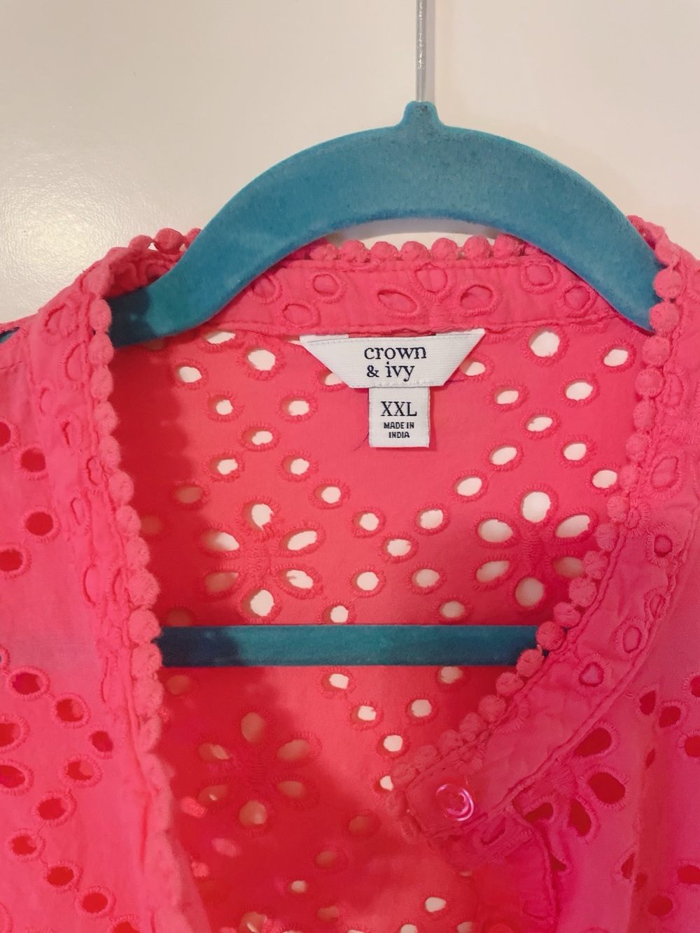 crown & ivy Hot Pink Eyelet Lace Preppy V-Neck Blouse Size XXL - Picture 3 of 9